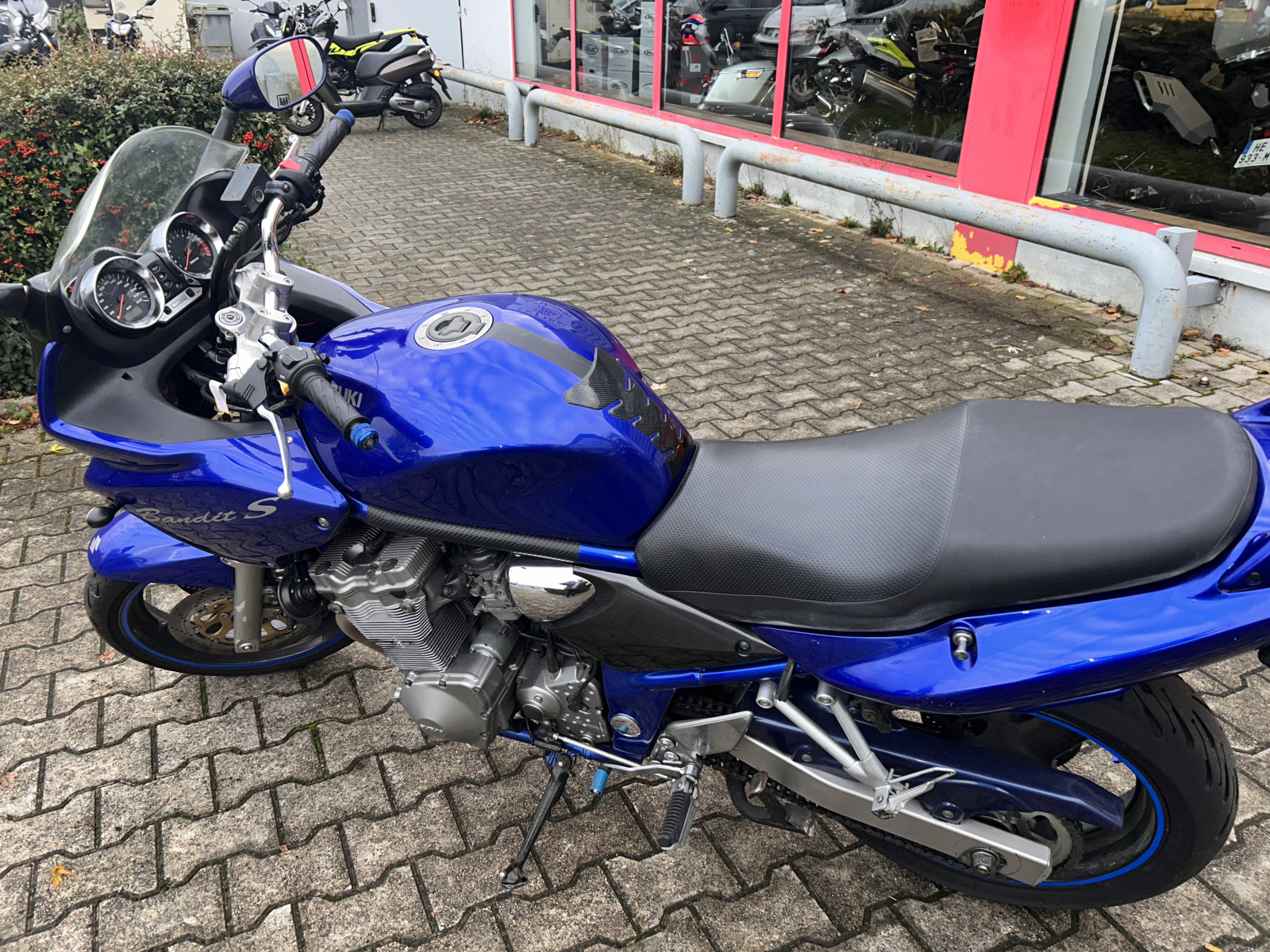 
                                                Moto - Scooter
                                                 Suzuki Suzuki 650 bandit S 2001