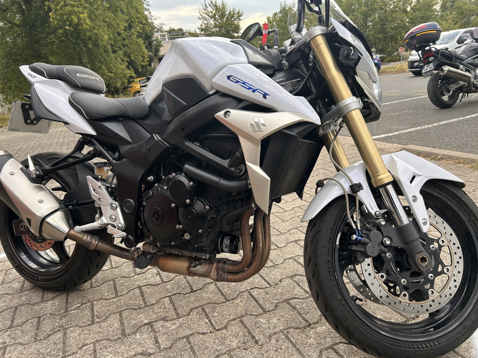 
                                                Moto - Scooter
                                                 Suzuki 😉 SUZUKI GSR 750 – RÉVISÉE AVANT VENTE – GARANTIE 3 MOIS PMO 😉 2011