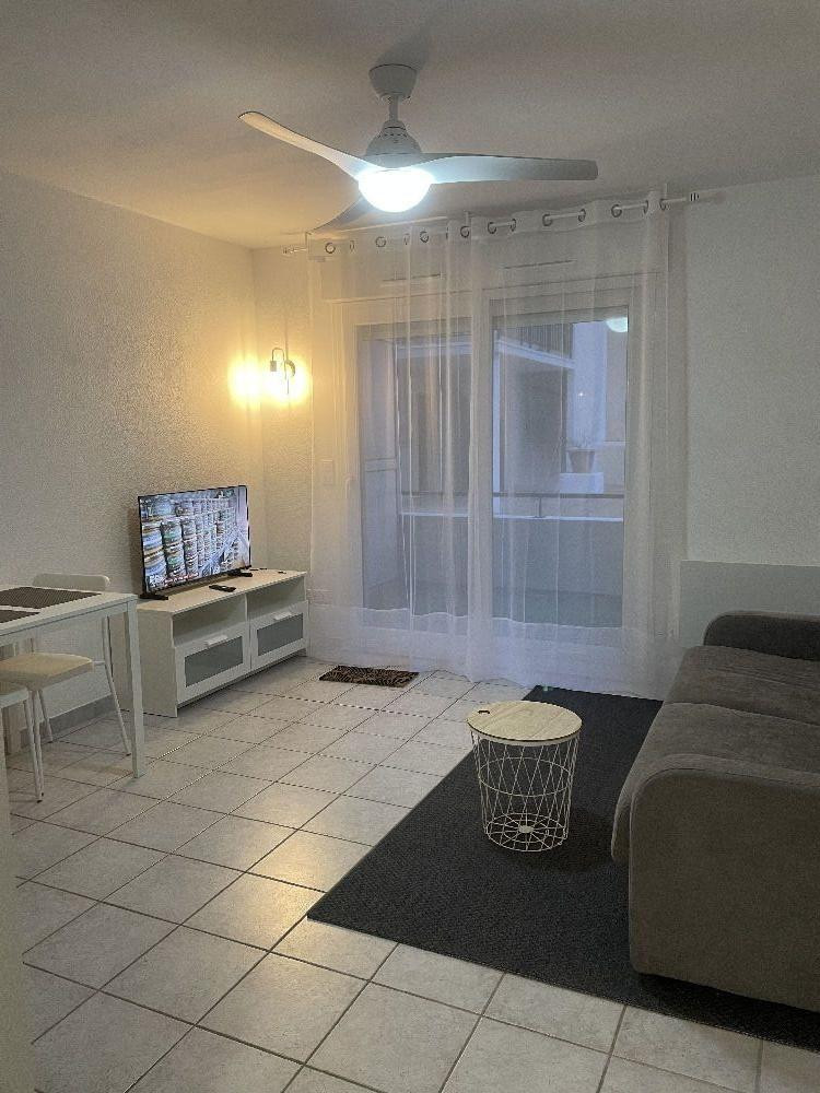 
                                                Location
                                                 Sympathique Studio Résidence Atypique et Sécurisée