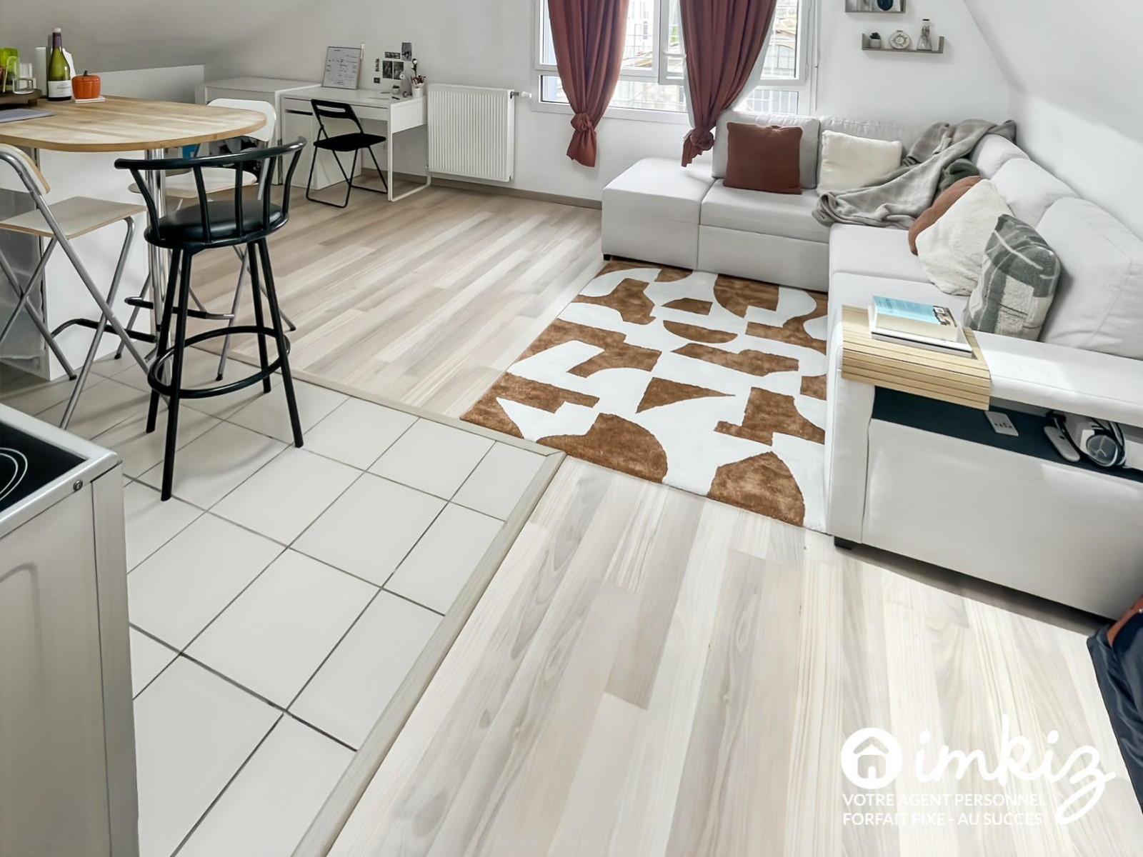 
                                                Vente
                                                 T 1 bis excellent investissement comme neuf