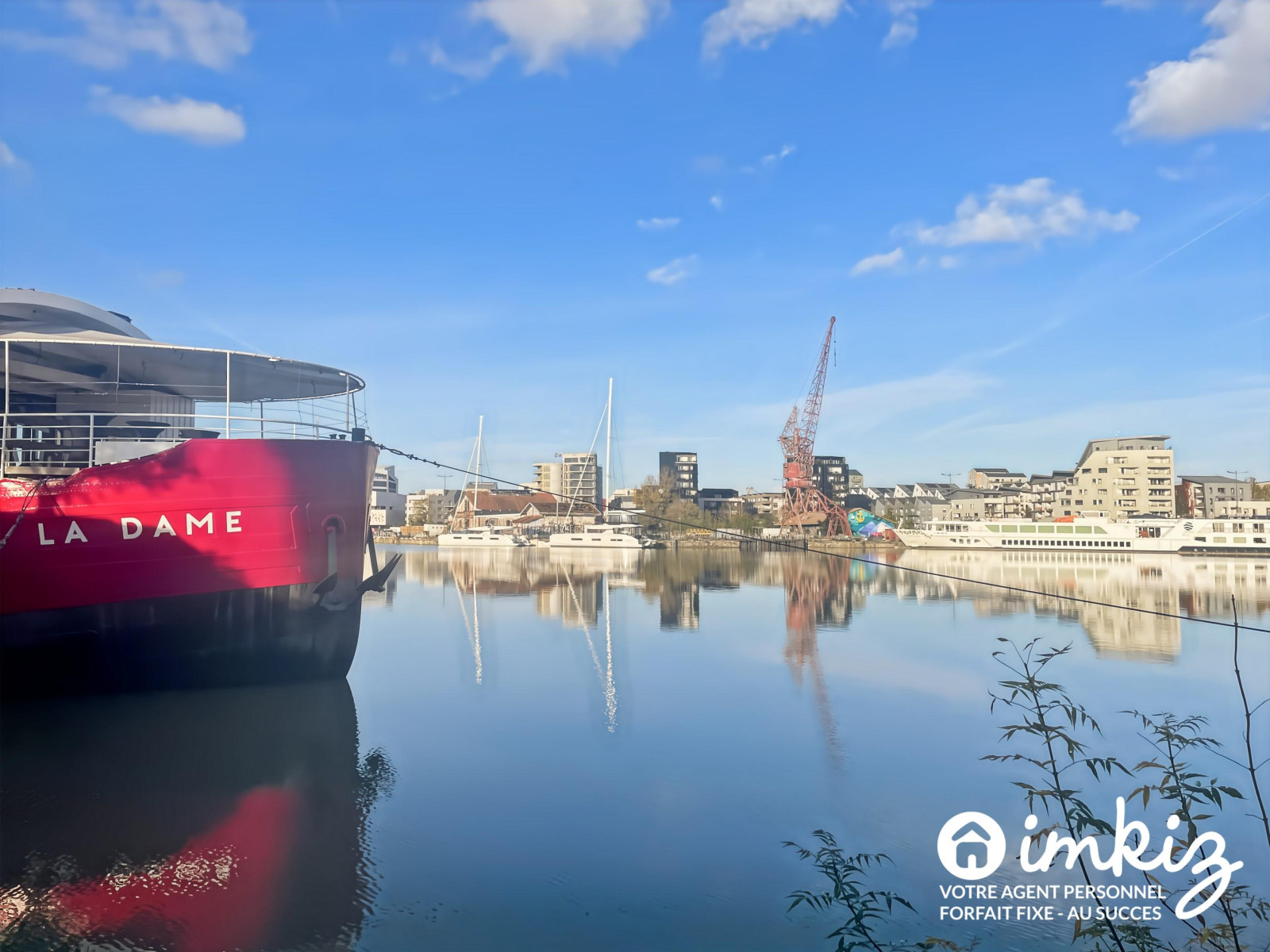 
                                                Vente
                                                 T 1 bis excellent investissement comme neuf