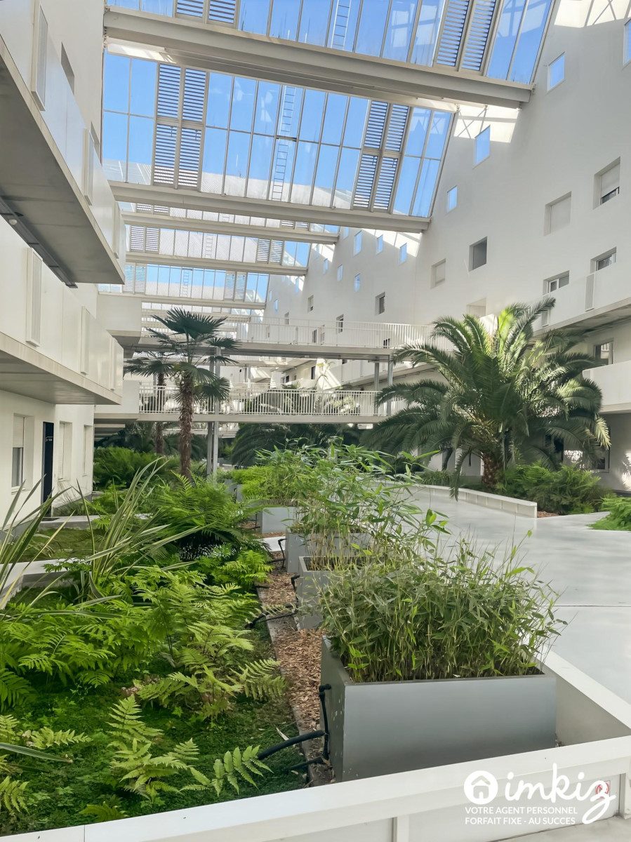 
                                                Vente
                                                 T 1 bis excellent investissement comme neuf