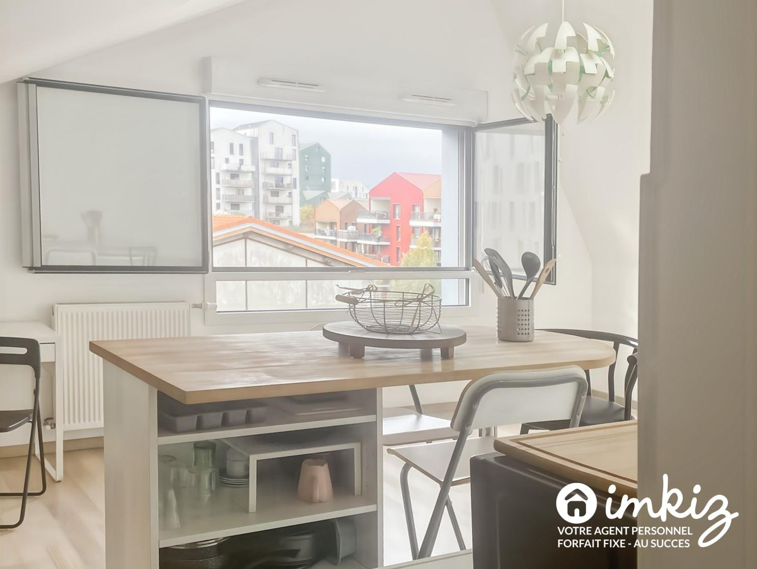 
                                                Vente
                                                 T 1 bis excellent investissement comme neuf