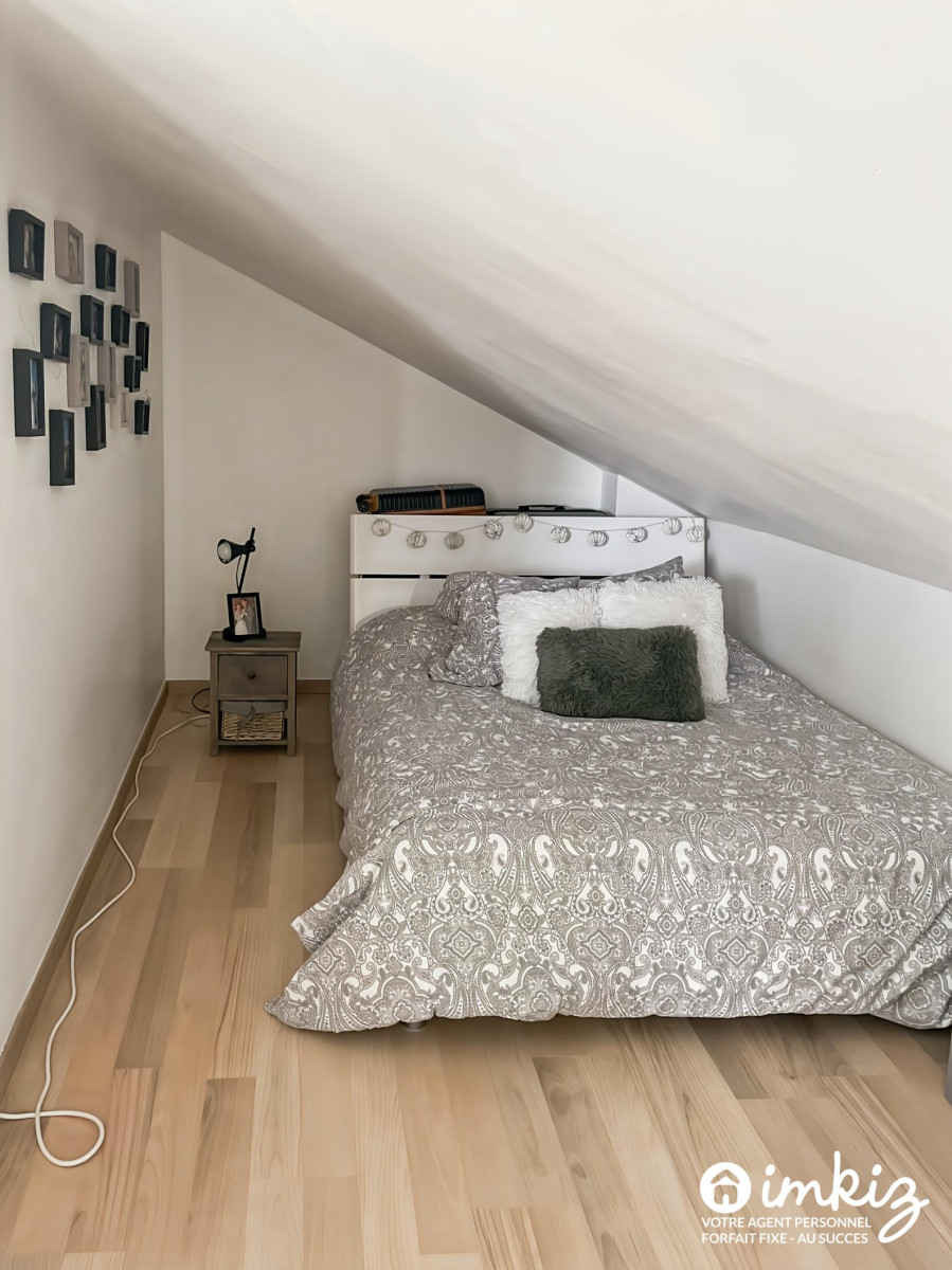 
                                                Vente
                                                 T 1 bis excellent investissement comme neuf