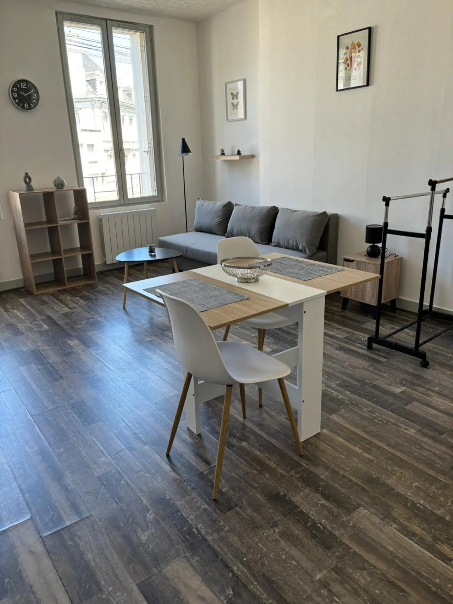 
                                                Location
                                                 T1 25.27m² à Châtellerault