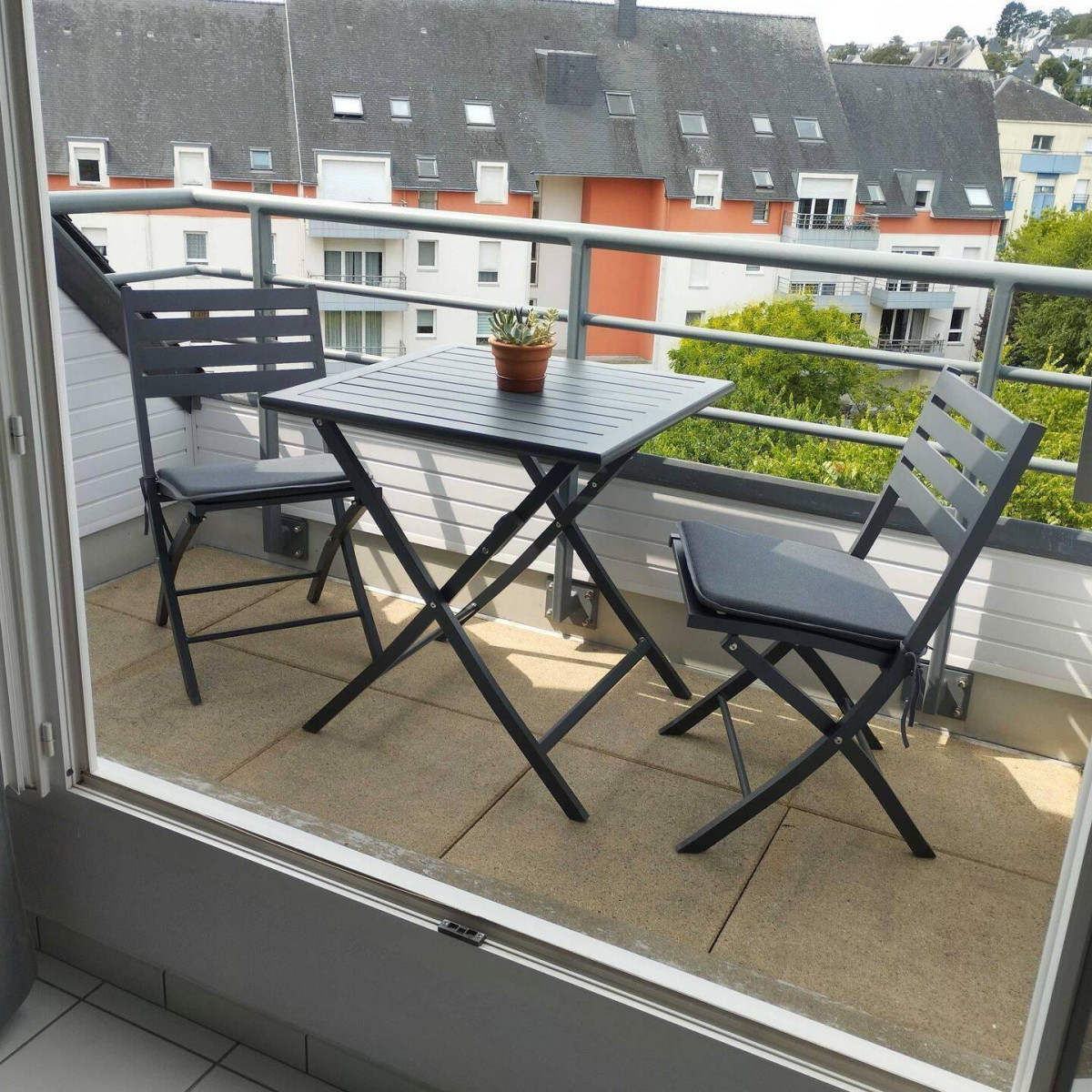 
                                                Location
                                                 T1 35 m² meublé, Idéal ETUDIANT / Parking privé
