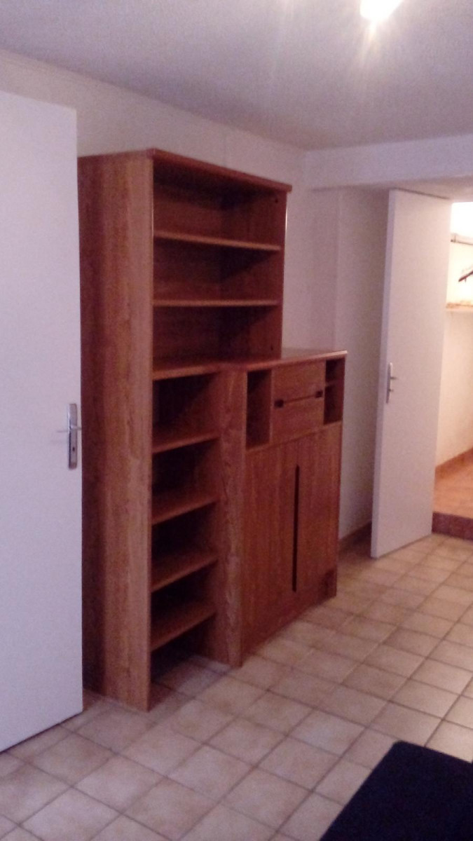
                                                Location
                                                 T1 35m2 meublé 2 pièces TOUT à 15 min à pieds