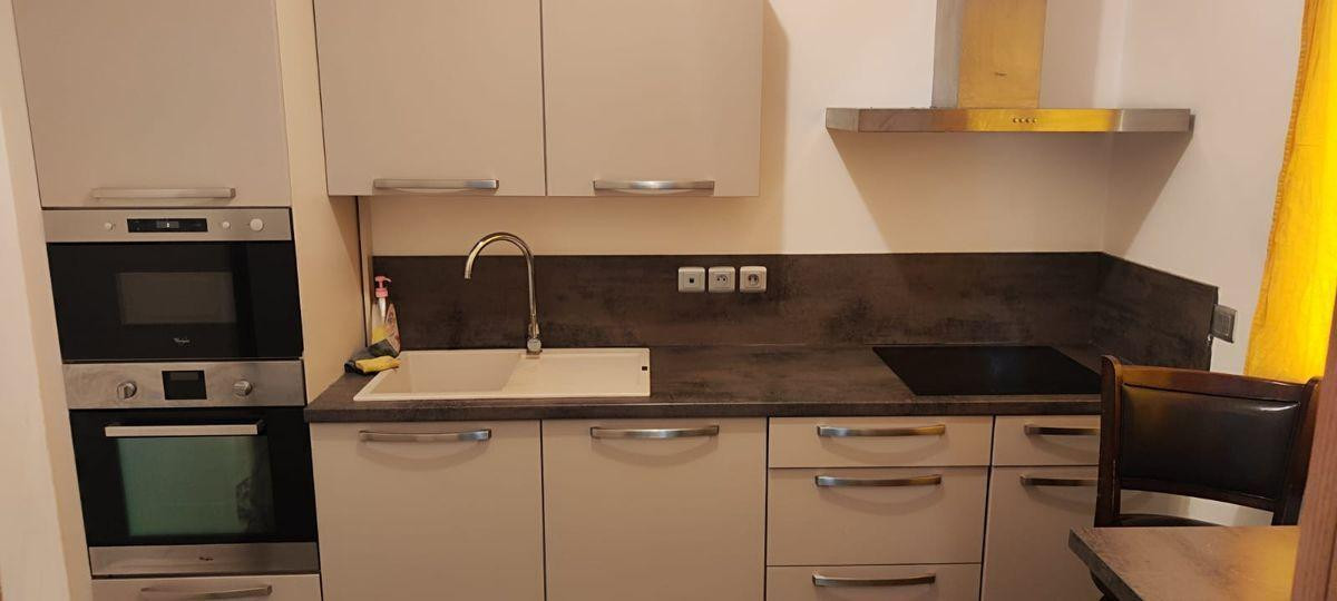 
                                                Location
                                                 T1 avec jardinet et cour privative dans maison