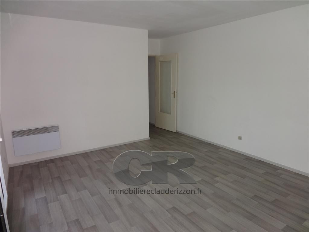 
                                                Location
                                                 T1 avec parking - secteur ARTEM-THERMAL