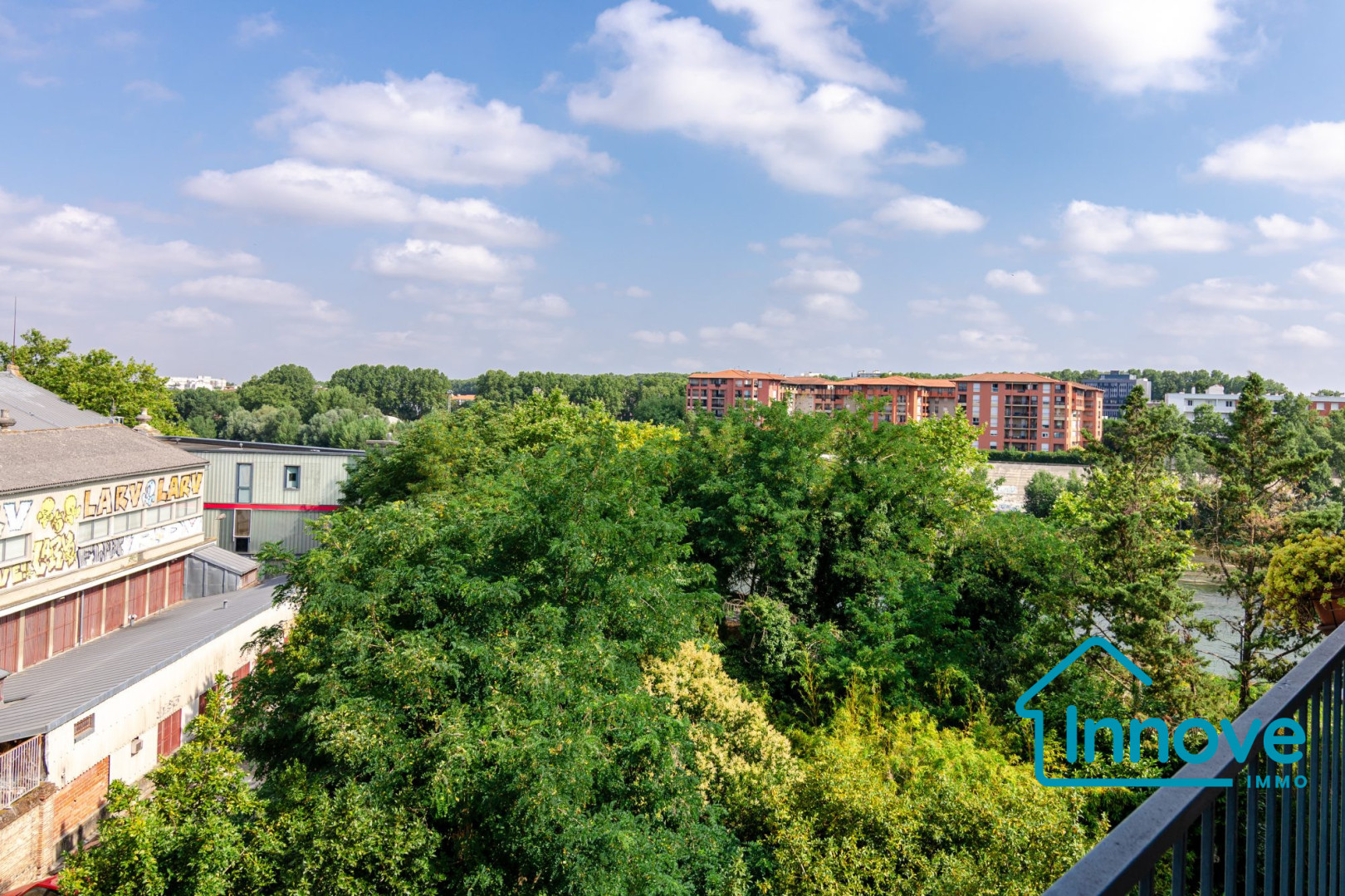 
                                                Vente
                                                 T1 bis 23 m² — Saint-Cyprien