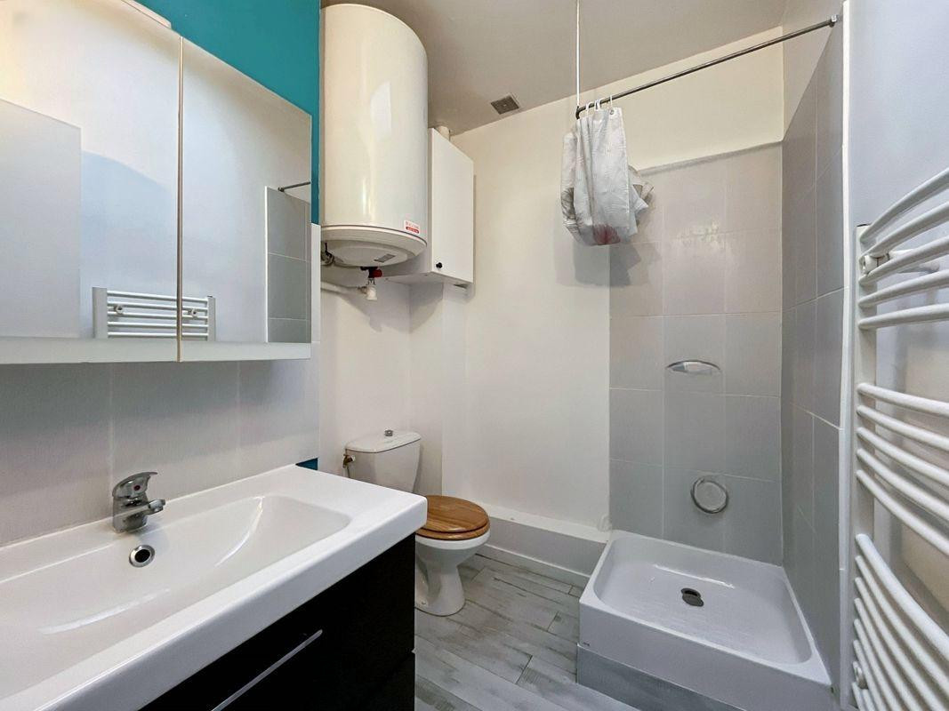 
                                                Location
                                                 T1 bis à louer