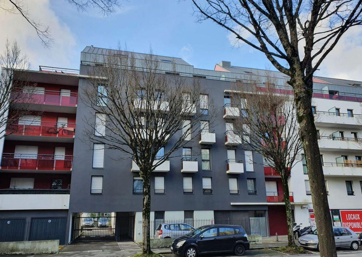 
                                                Location
                                                 T1 BIS de 27 m2 Bd Jules Verne