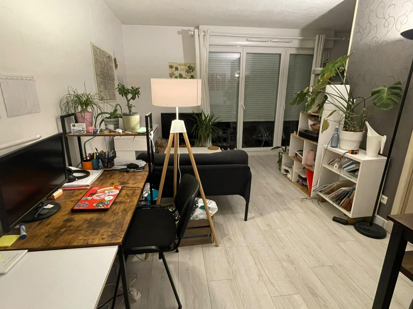 
                                                Location
                                                 T1 Bis Lumineux avec Balcon