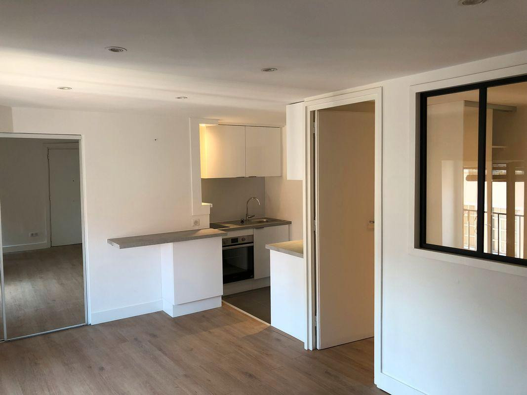 
                                                Location
                                                 T1 bis Lyon 2è Ainay