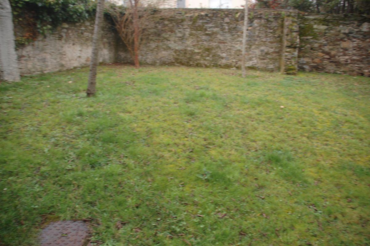 
                                                Location
                                                 T1 Bis MEUBLE - 37m2 - ENTIEREMENT RENOVE