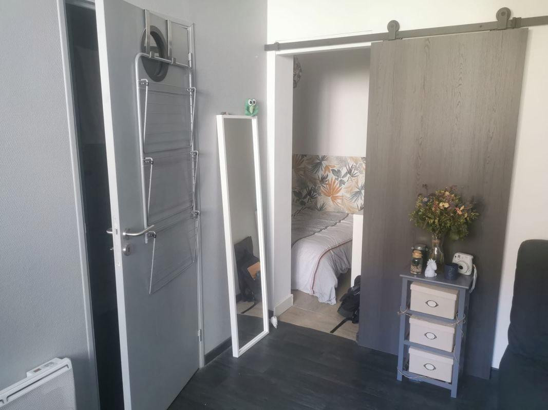 
                                                Location
                                                 T1 bis meublé - Ile de Nantes - Place François 2