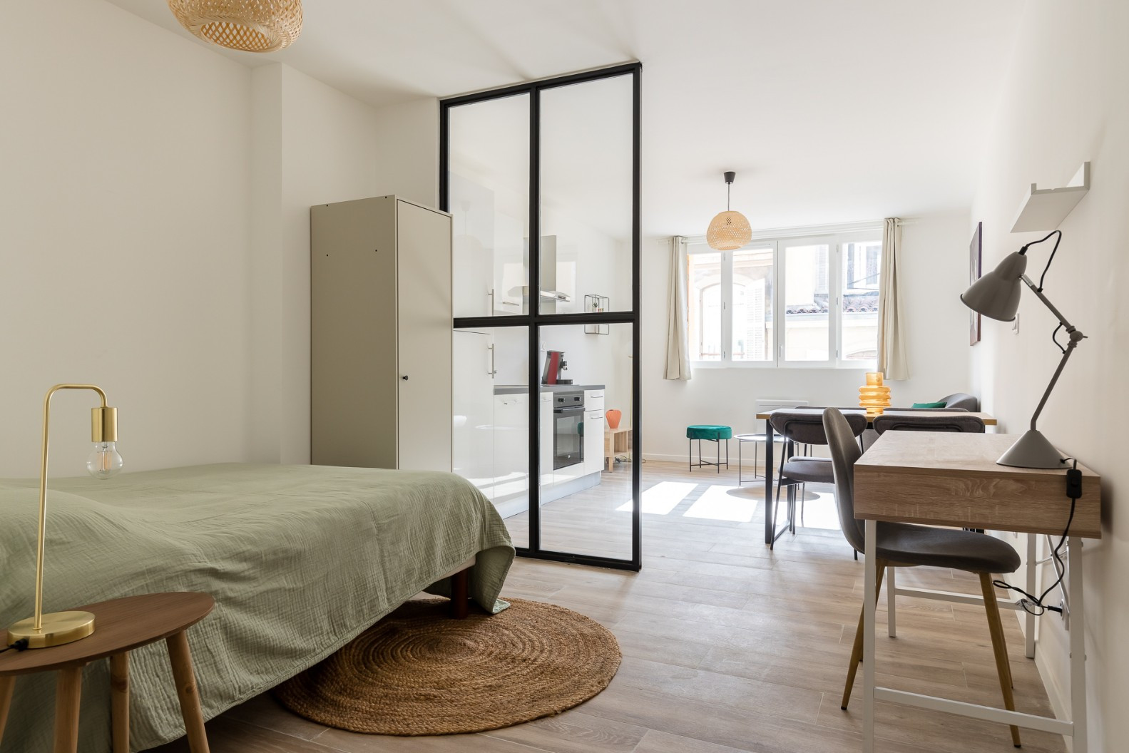 
                                                Location
                                                 T1 BIS MEUBLE - VACON