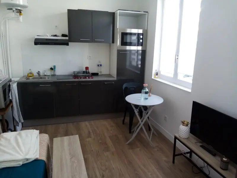 
                                                Location
                                                 T1 bis neuf dans un joli manoir sécurisé