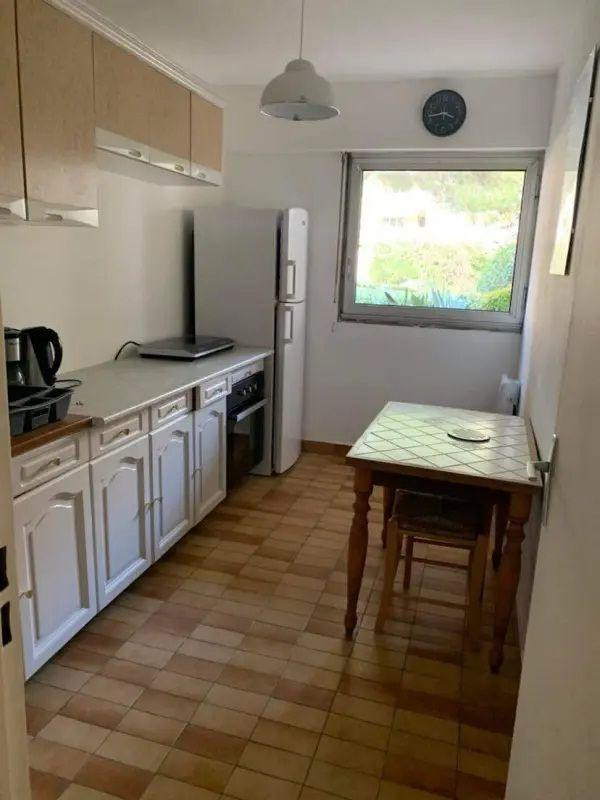 
                                                Location
                                                 T1 bis, résidence calme et sécurisée