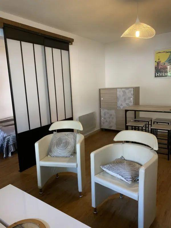 
                                                Location
                                                 T1 bis, résidence calme et sécurisée