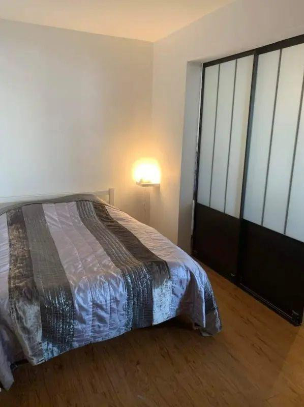 
                                                Location
                                                 T1 bis, résidence calme et sécurisée