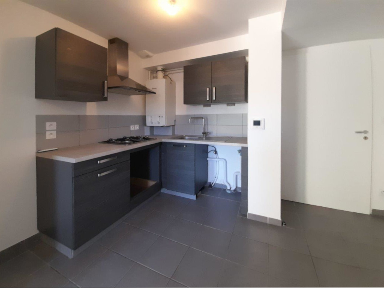 
                                                Vente
                                                 T1 de 31 m² + terrasse + jardin