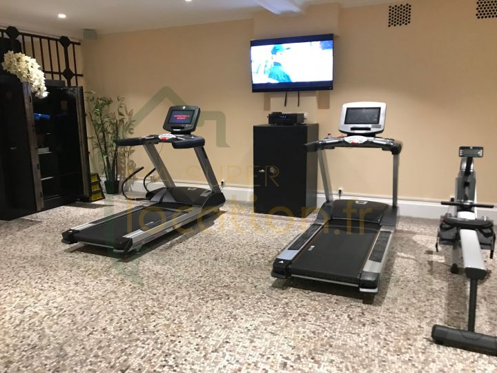 
                                                Location
                                                 T1 de Standing dans une Résidence haut de gamme