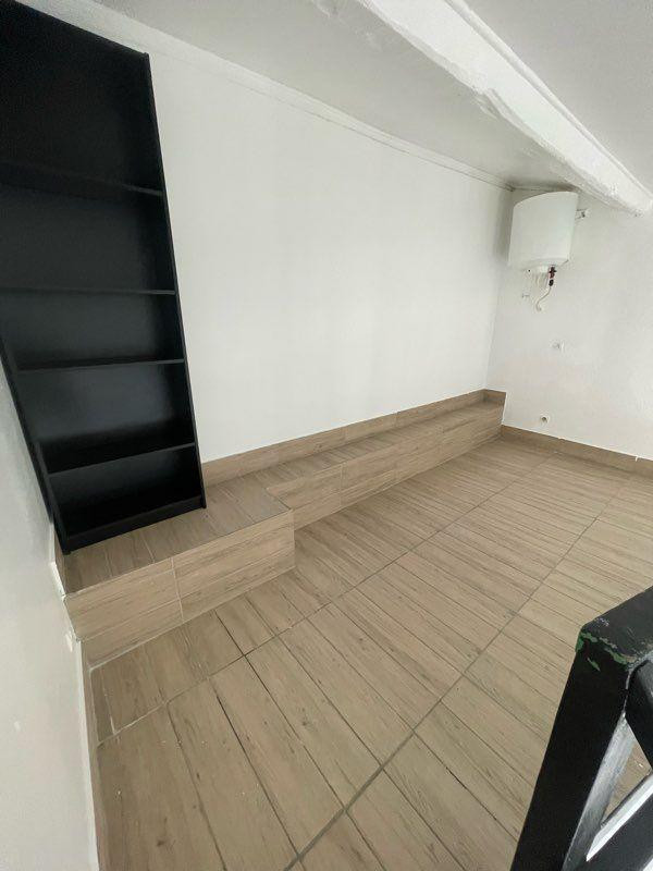 
                                                Location
                                                 T1 en mezzanine 30m²