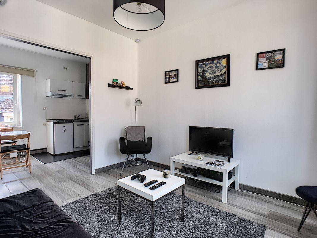 
                                                Location
                                                 T1 Lille Centre proche métro