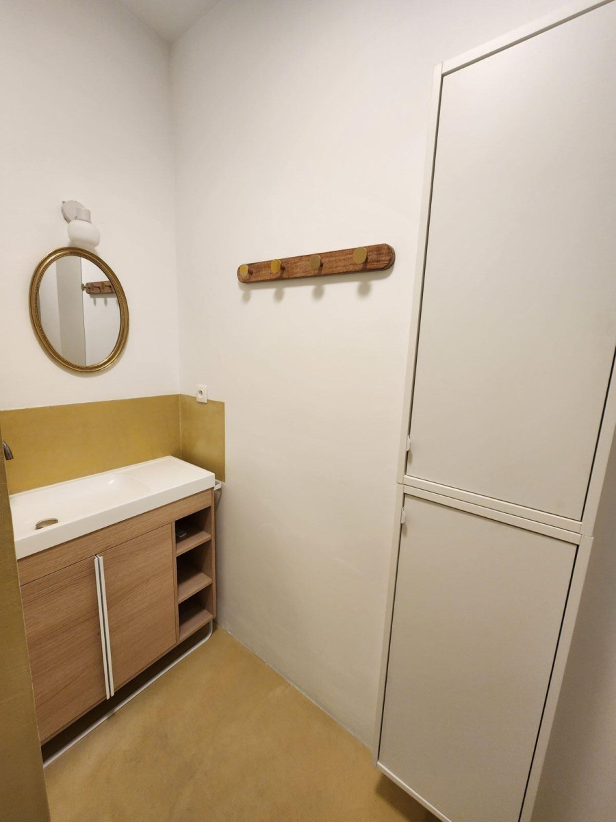 
                                                Location
                                                 T1 LUMINEUX A DEUX PAS DE LA TOUR LUMA