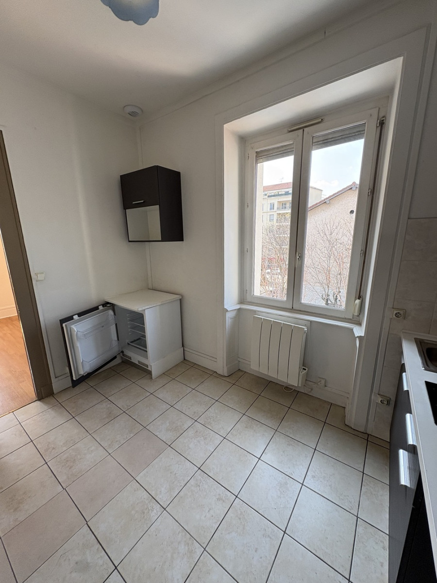 
                                                Location
                                                 T1 lumineux – cuisine équipée – Saint-Fons