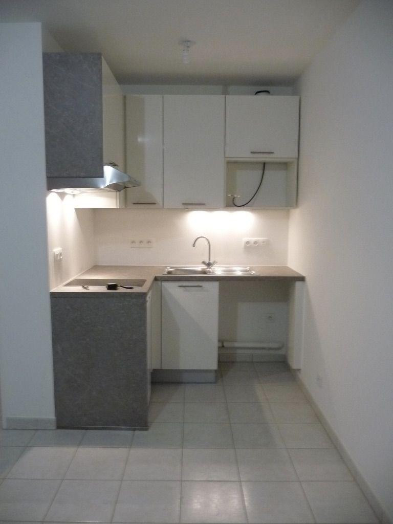 
                                                Location
                                                 T1 Massy-Palaiseau proche transports et commerces