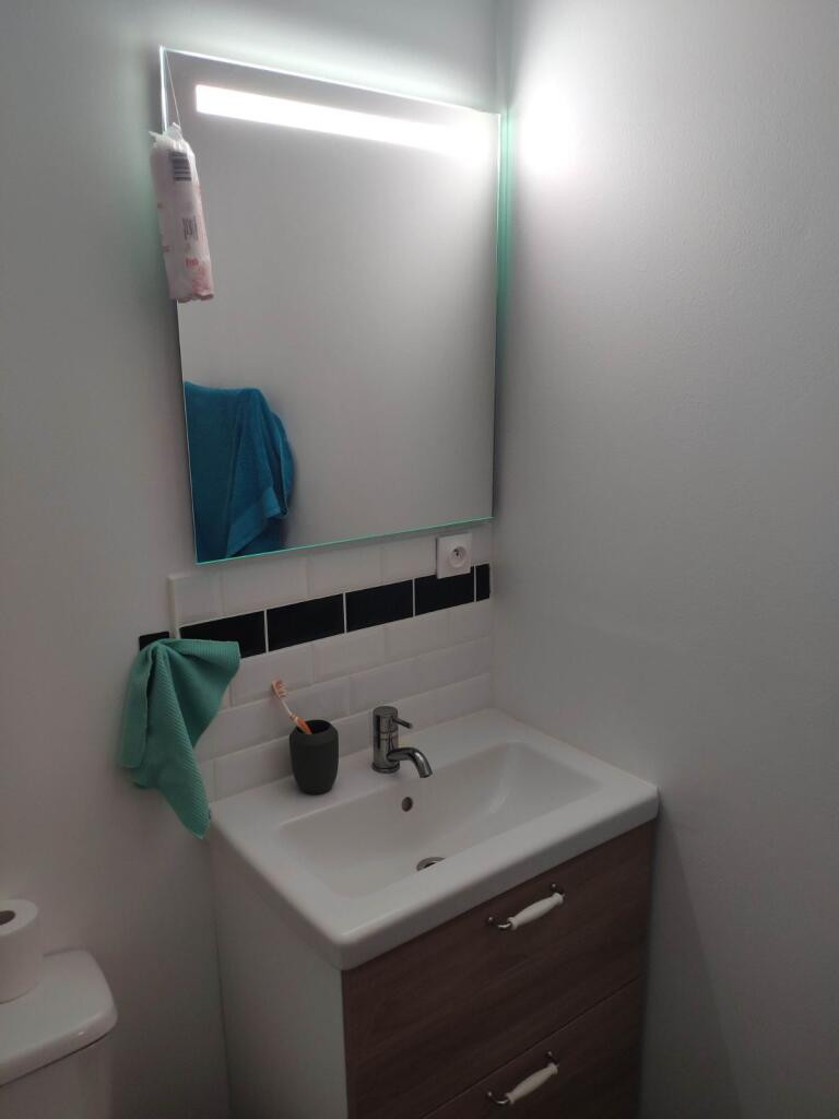 
                                                Location
                                                 T1 MEUBLE A LOUER 33500 LIBOURNE