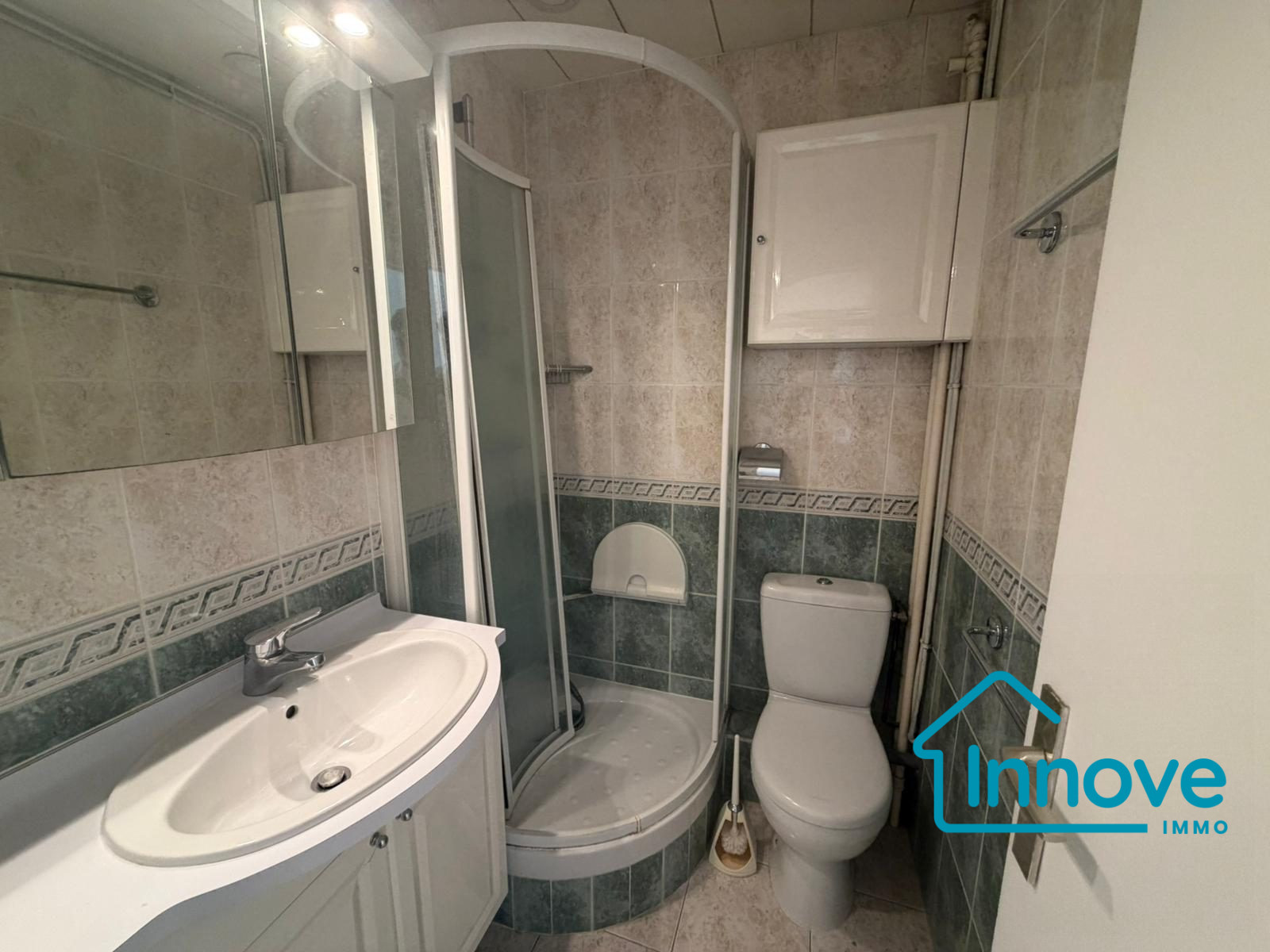 
                                                Location
                                                 T1 Meublé - Av de paris