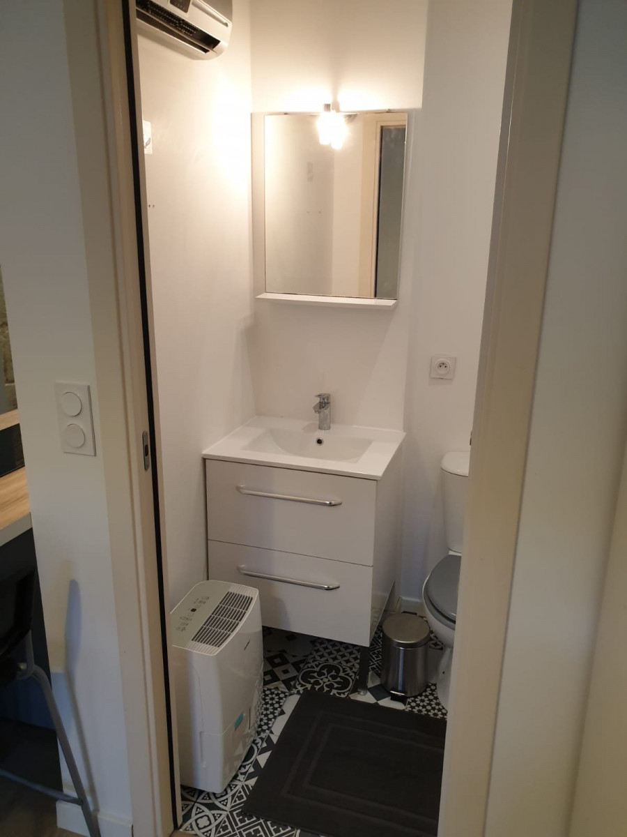 
                                                Location
                                                 T1 meublé avec cours Libourne