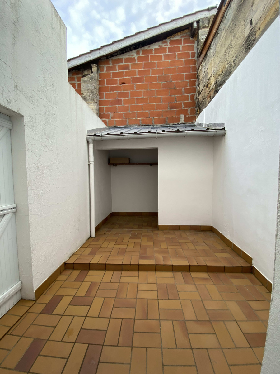 
                                                Location
                                                 T1 meublé Bordeaux