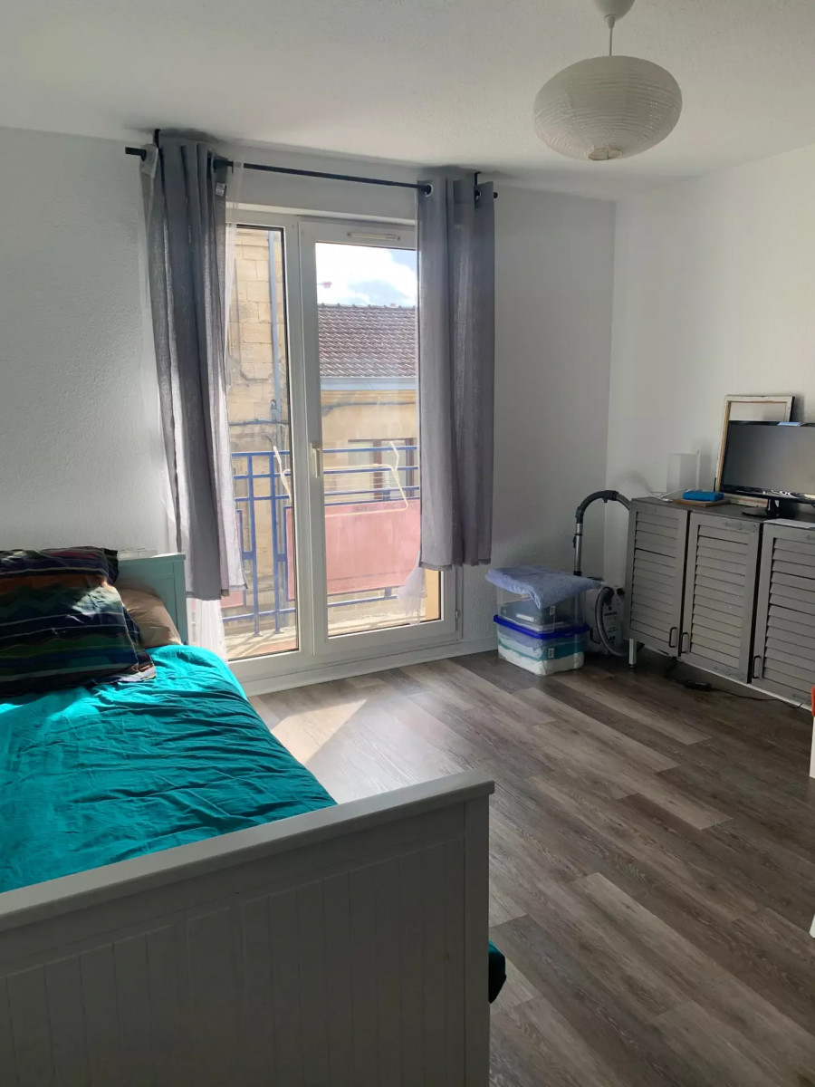 
                                                Location
                                                 T1 meublé bordeaux