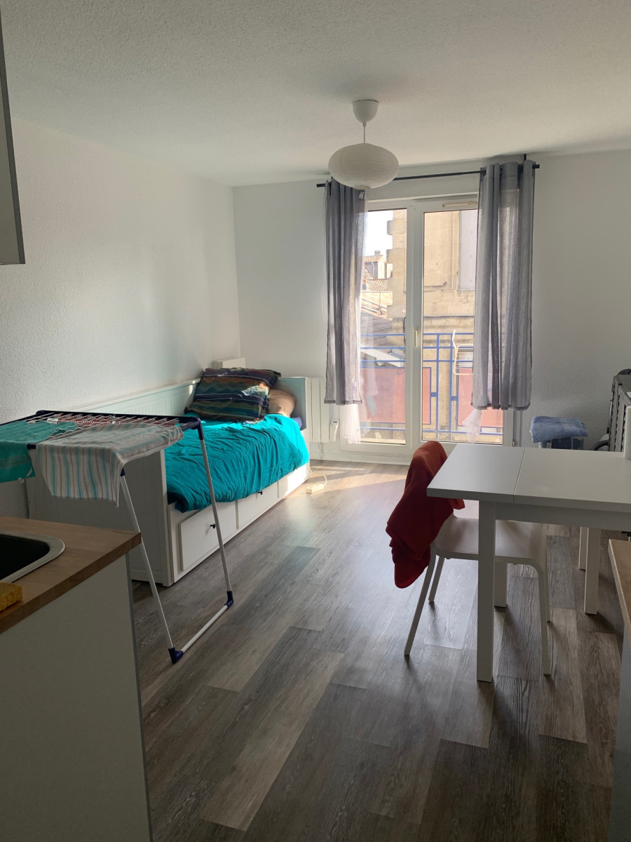 
                                                Location
                                                 T1 meublé bordeaux