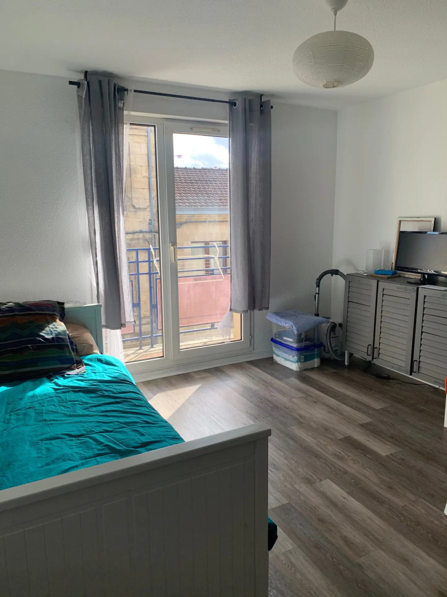 
                                                Location
                                                 T1 meublé bordeaux