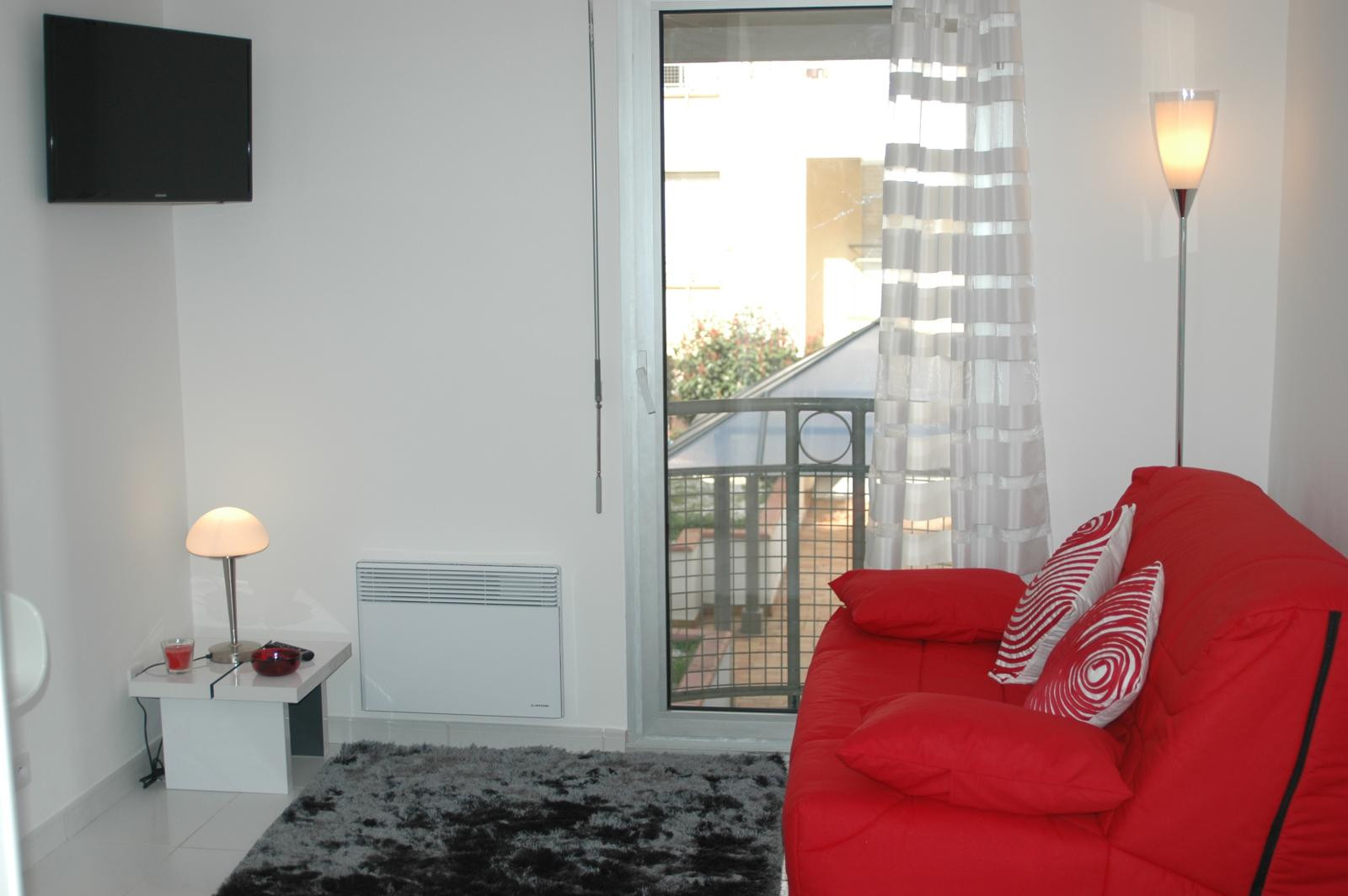 
                                                Location
                                                 T1 meublé équipé avec parking TOULOUSE CENTRE
