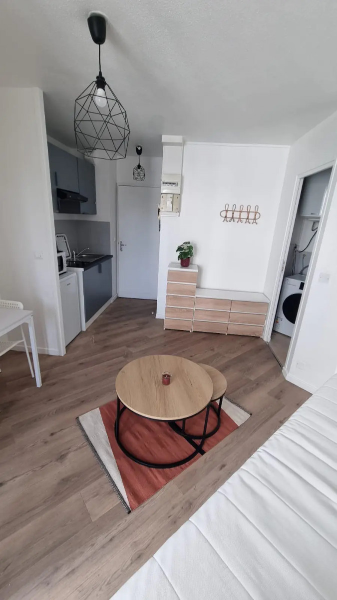 
                                                Location
                                                 T1 meublé pessac