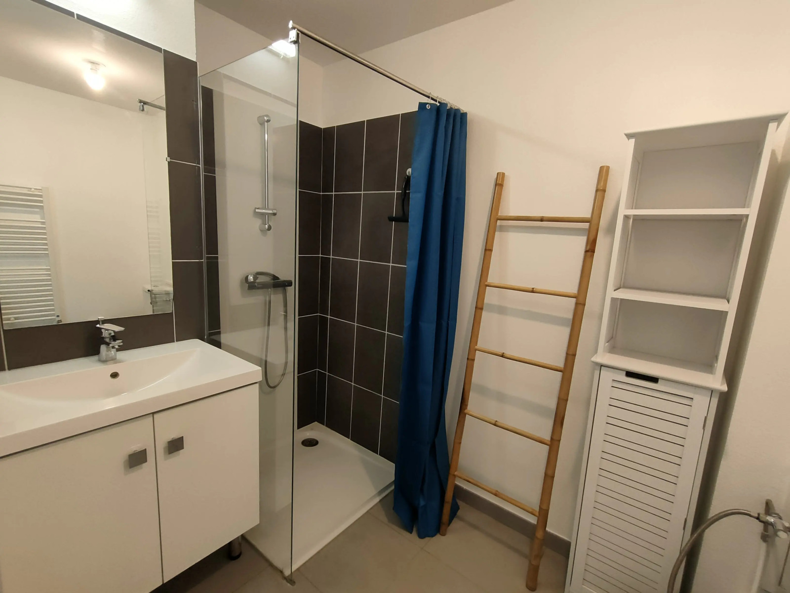 
                                                Location
                                                 T1 meublé Pessac proche université