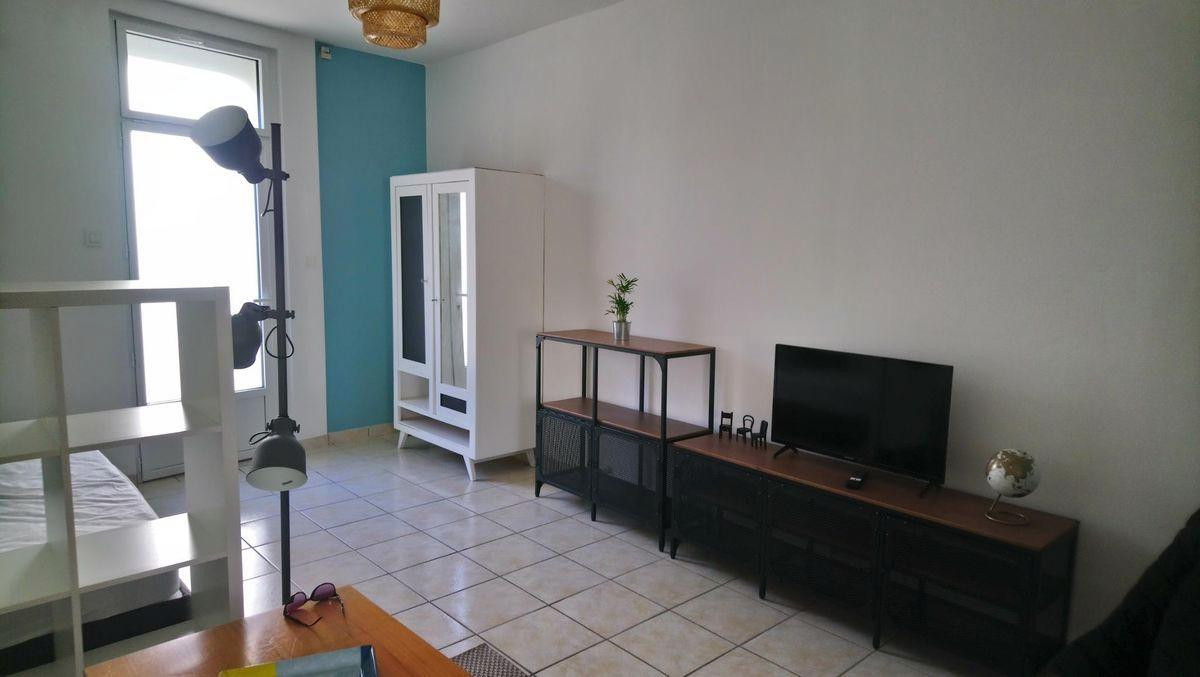 
                                                Location
                                                 T1 Meublé Quartier Saint Aignan