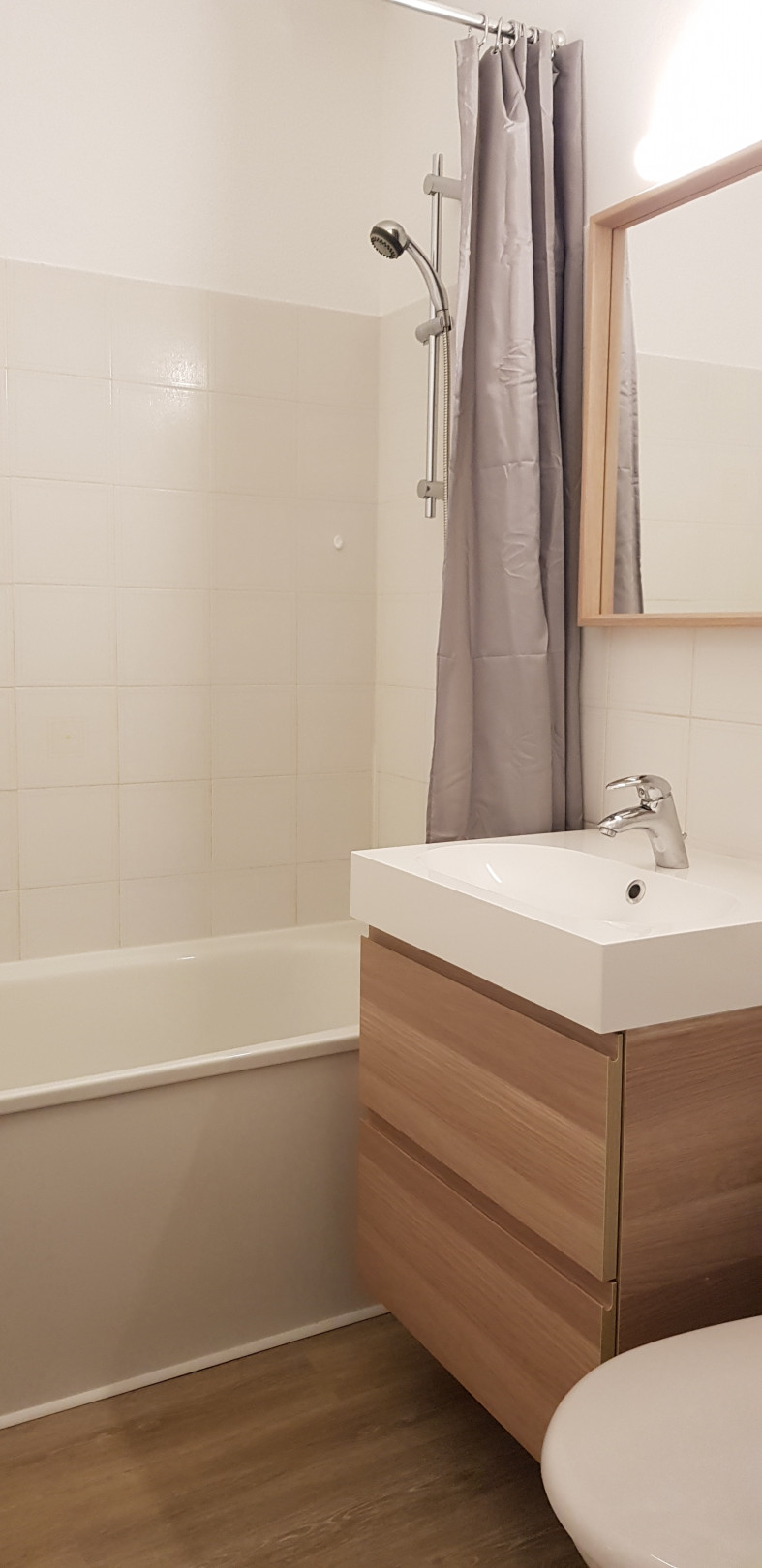 
                                                Location
                                                 T1 meublé résidence calme