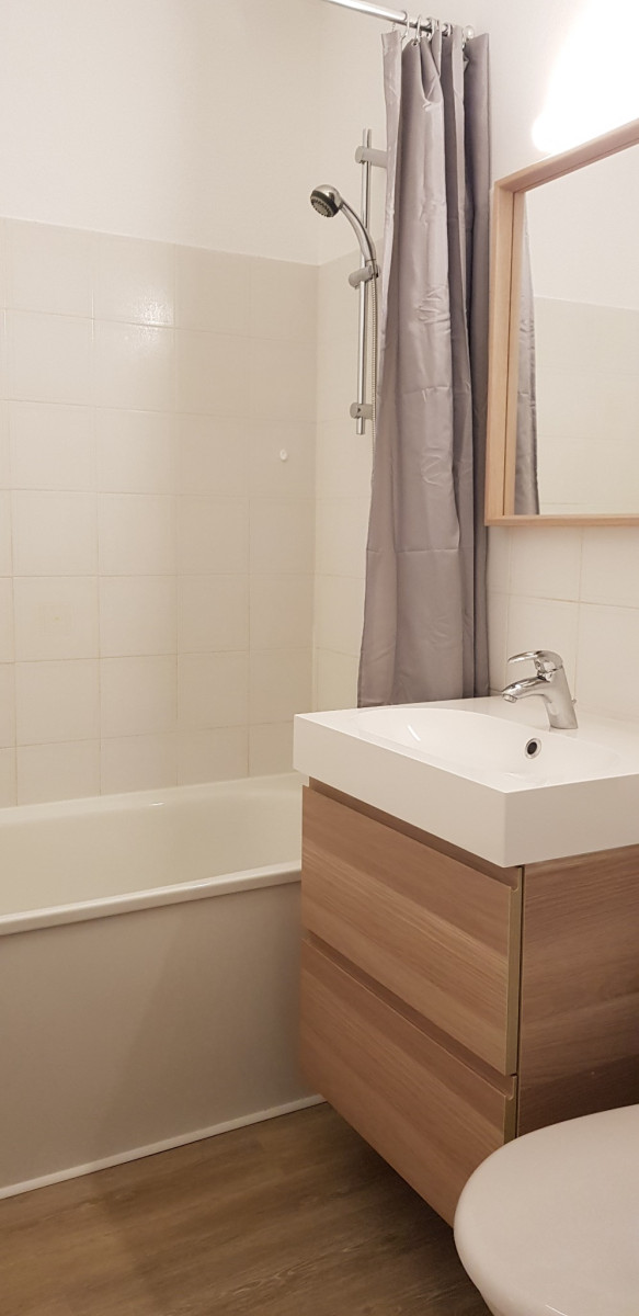 
                                                Location
                                                 T1 meublé résidence calme