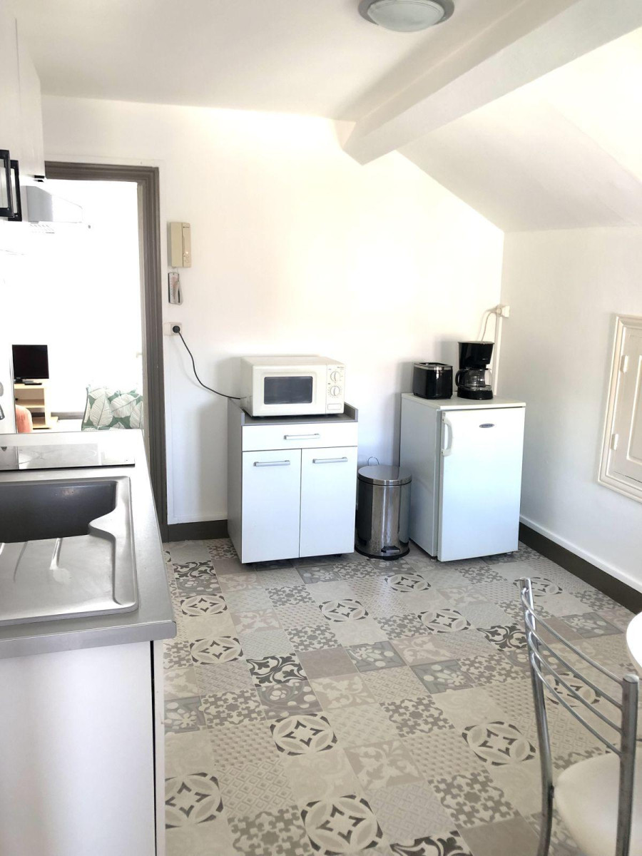 
                                                Location
                                                 T1 meublé rue de Vallières