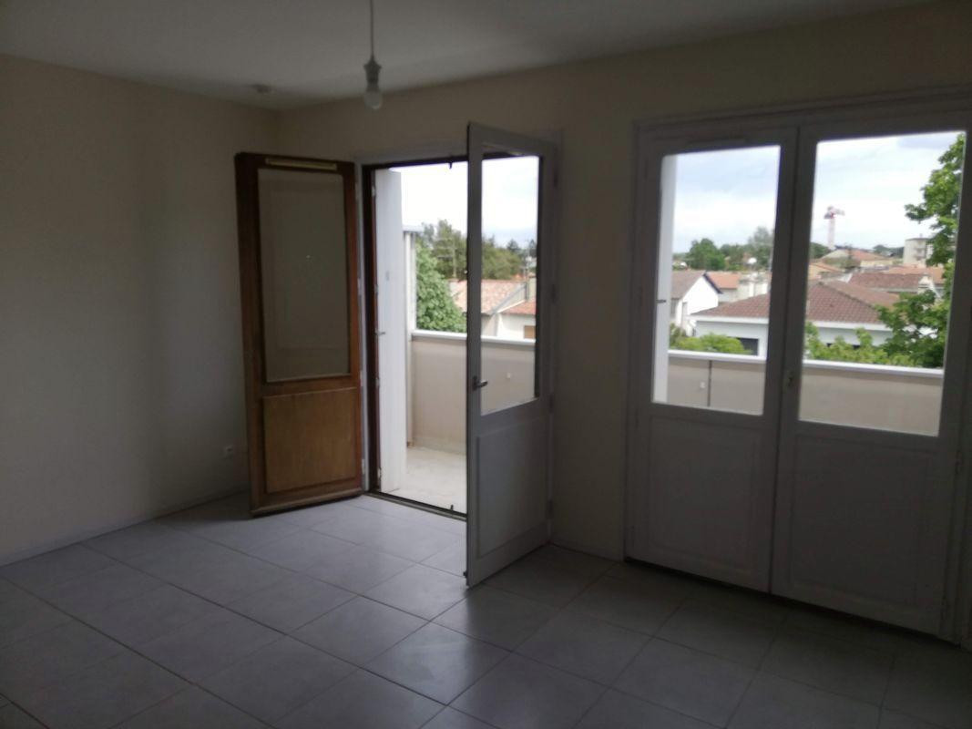 
                                                Location
                                                 T1 quartier Rangueil