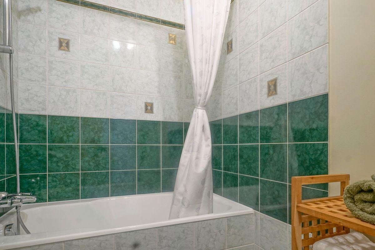 
                                                Location
                                                 T1 refait à neuf meublé cosy et lumineux terrasse