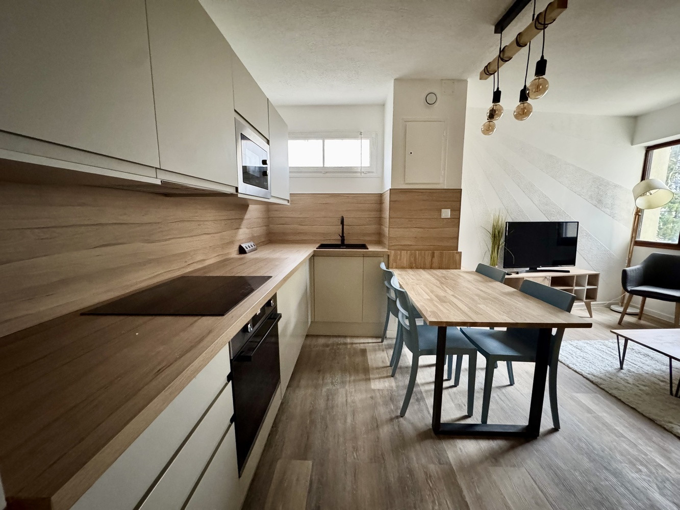 
                                                Location
                                                 T1/T2 "Prêt à vivre" – Entièrement Rénové