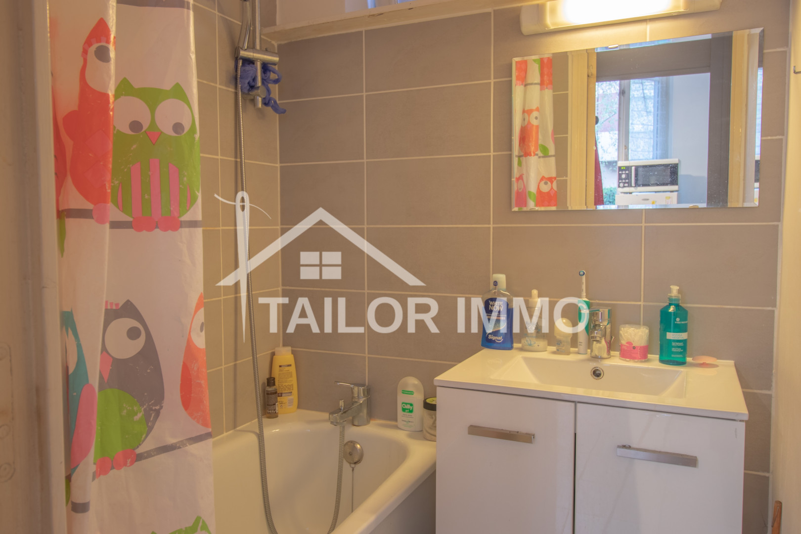 
                                                Location
                                                 T1Bis 204 rue André Philip